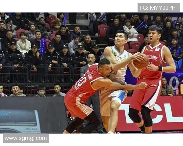 CBA总决赛北京对新疆激战正酣双方大比分对决引发球迷热议