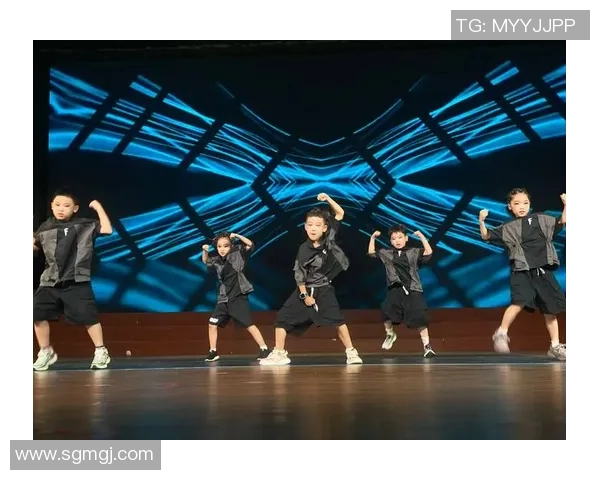 武汉街舞队荣登全国街舞力量排行榜第六名展现青春活力与实力